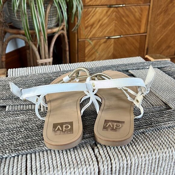 Dolce vita | white and gold thong sandals size 8.5 - Picture 3 of 5